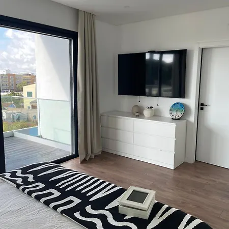 R&m With Pool And Jacuzzi ヴィラ Quelfes