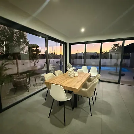 Villa R&m With Pool And Jacuzzi