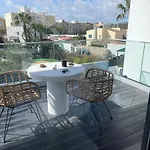 R&m With Pool And Jacuzzi