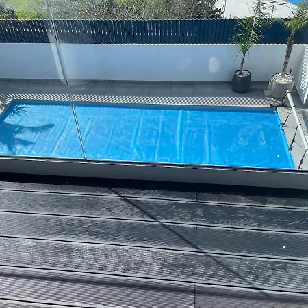 R&m With Pool And Jacuzzi 빌라 Quelfes