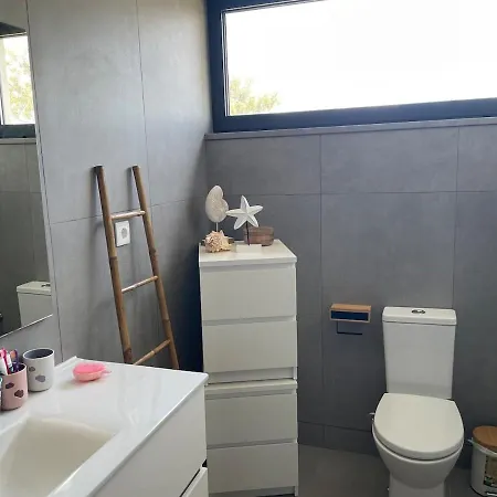 R&m With Pool And Jacuzzi Villa