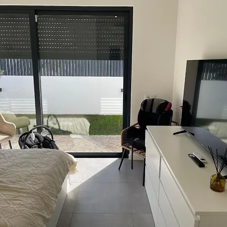 R&m With Pool And Jacuzzi