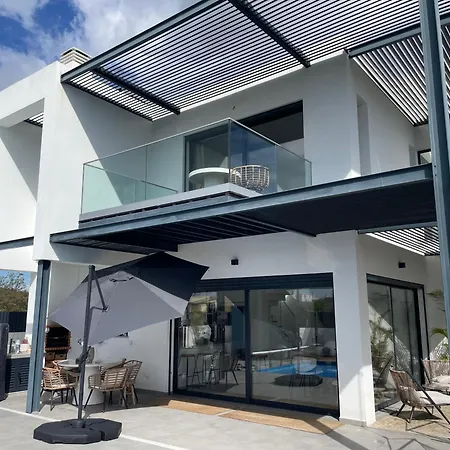 R&m With Pool And Jacuzzi 빌라 Quelfes