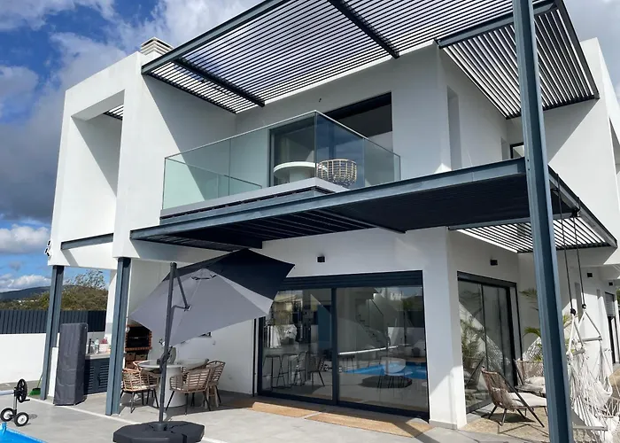 R&m With Pool And Jacuzzi Villa Quelfes