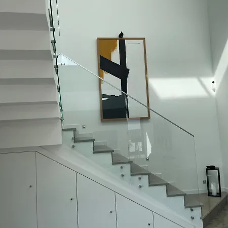 R&m With Pool And Jacuzzi