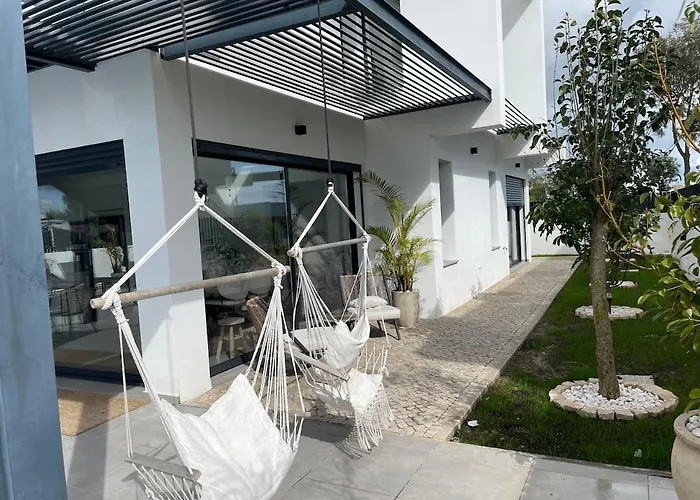 R&m With Pool And Jacuzzi *